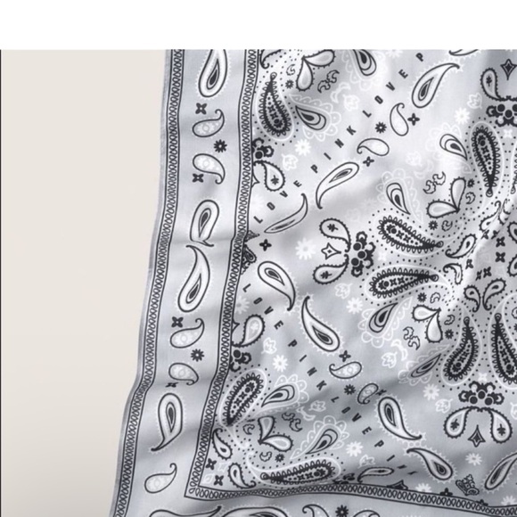 Pink VS Bandana - Picture 2 of 2